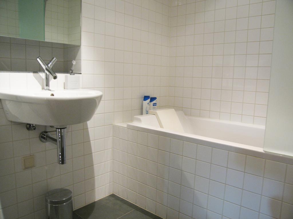 Amsterdam Canal Guest Apartment Стая снимка